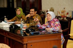foto anggota dpr ri kunjungi surabaya
