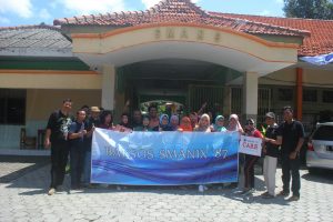 foto alumni smanix angkatan 87 surabaya gelar bakti sosial