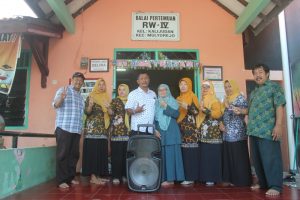 foto agus basuki spd bersama pengelola tpp bunda paud riski kecamatan mulyorejo surabaya