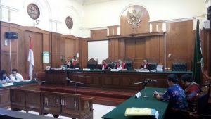foto sidang gugatan perdata chin-chin