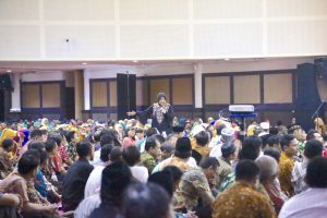 foto wali kota surabaya