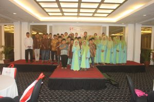 foto swiss belinn tunjungan hotel gelar buka bersama dan santunan anak yatim piatu