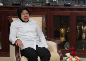 foto wali kota surabaya