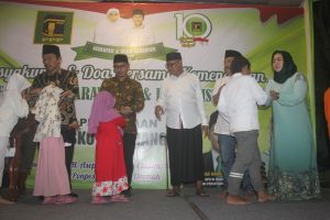 Foto-Buchori Imron (kiri) Ketua DPC PPP Surabaya